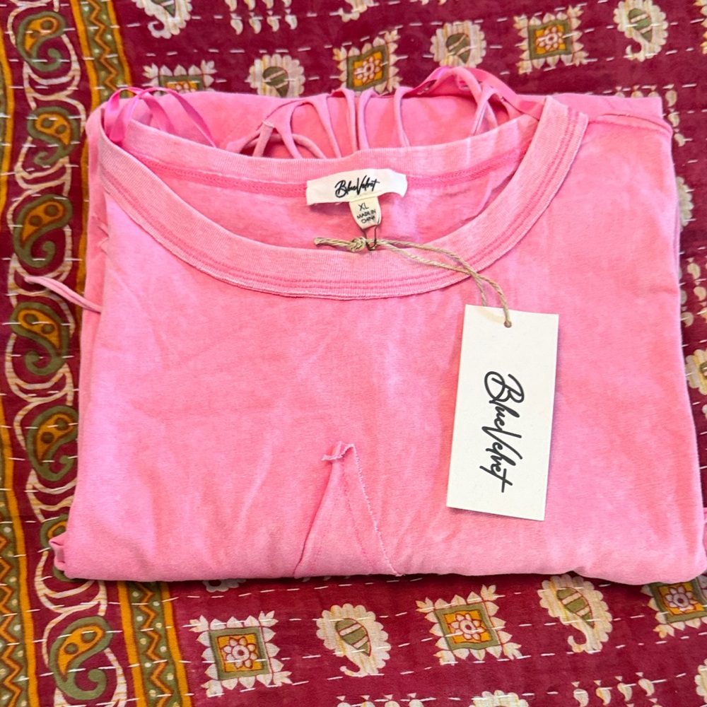Hot Pink Star Fringe Pullover - Picture 7 of 7